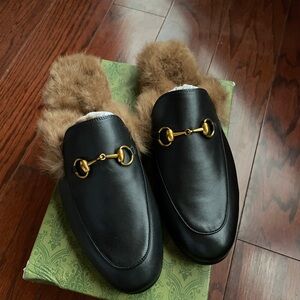 Gucci Black Leather Loafers with Brown Fur Lining